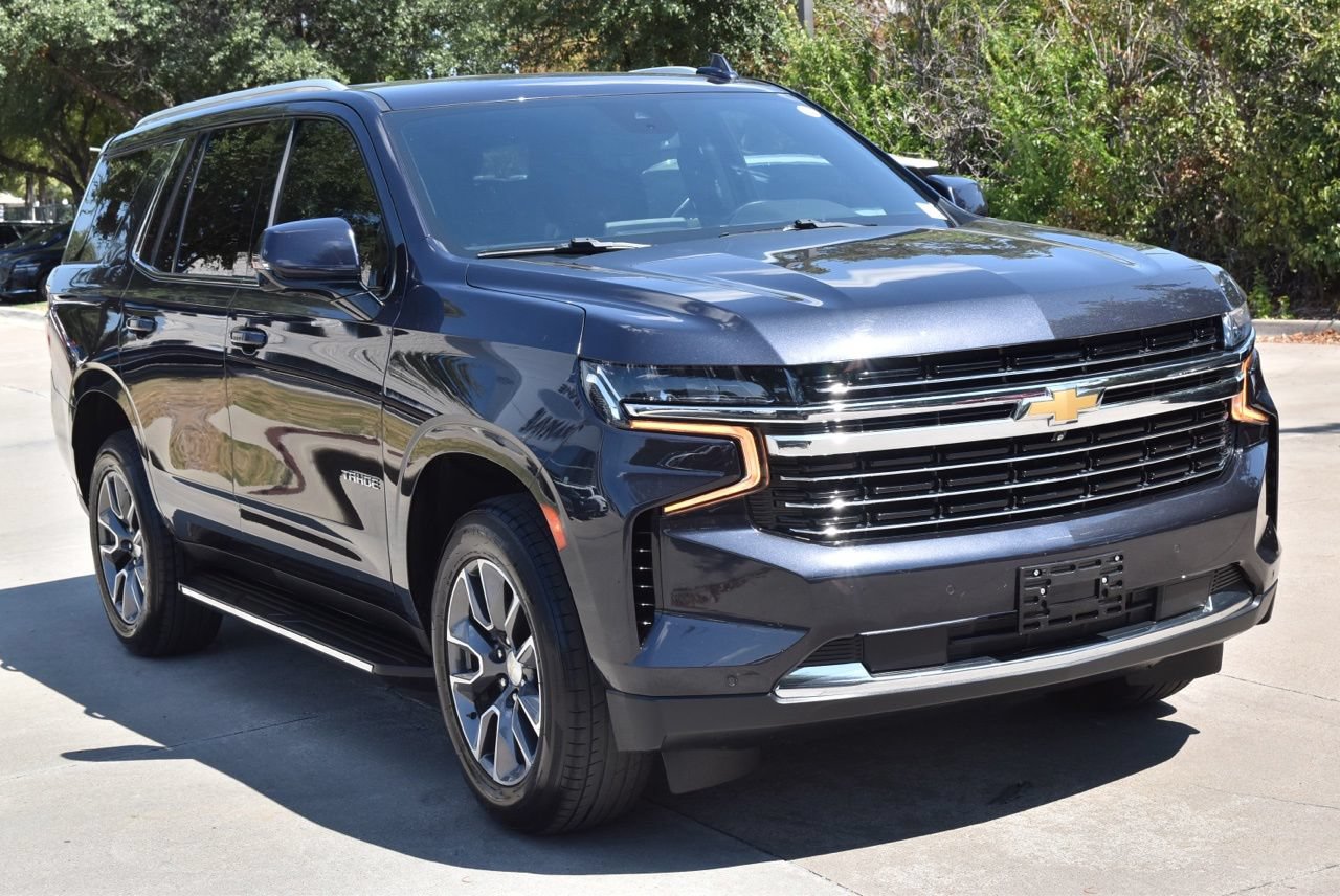 Used 2023 Chevrolet Tahoe LT w/ Luxury Package AWD/4WD image 4