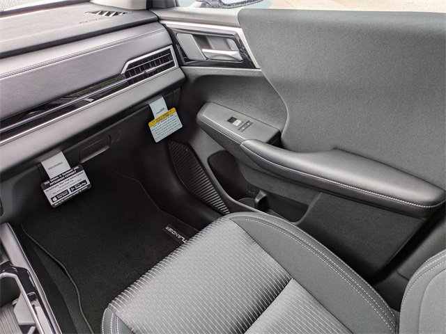 New 2025 Mitsubishi Outlander ES image 16