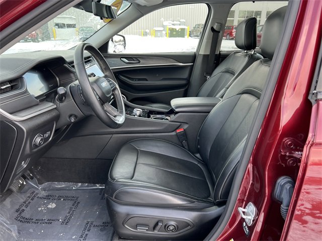 Used 2021 Jeep Grand Cherokee L Limited w/ Luxury Tech Group II image 4