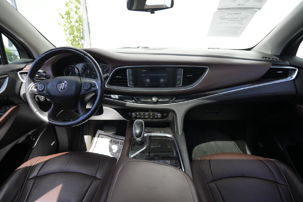 Used 2020 Buick Enclave Avenir w/ Avenir Technology Package AWD/4WD image 44