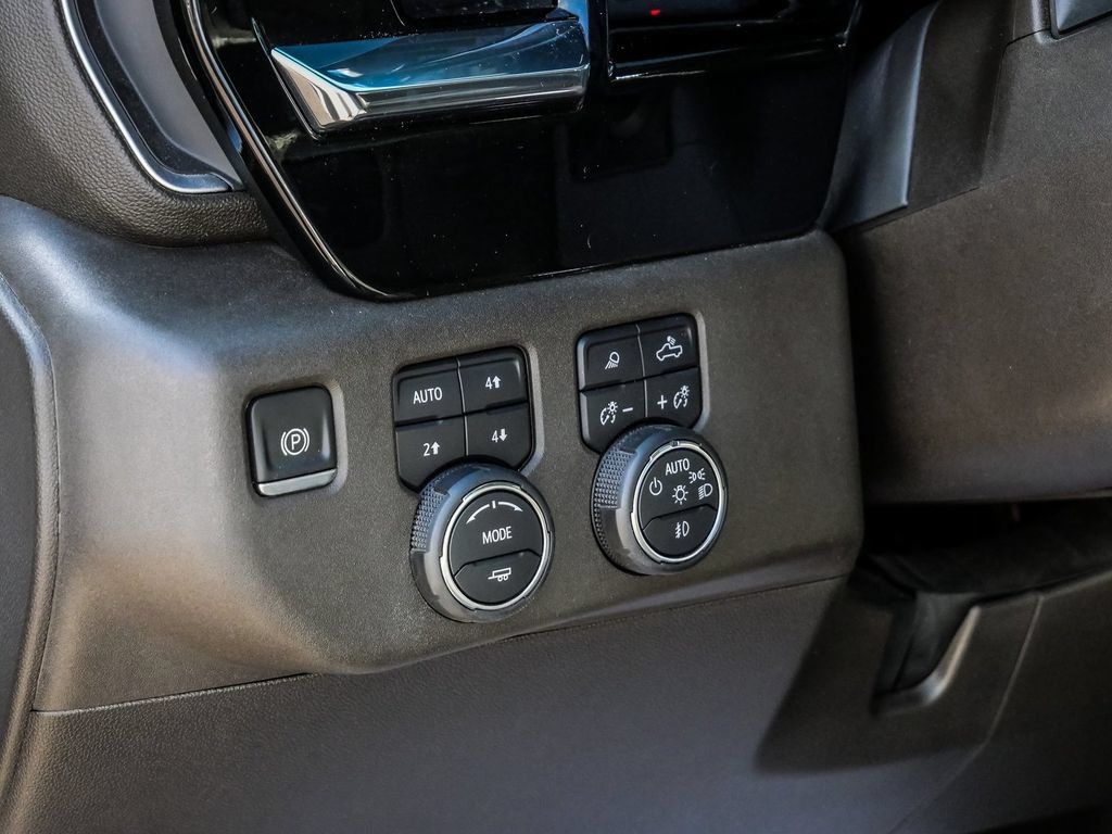 Used 2024 Chevrolet Silverado 2500 LTZ w/ LTZ Convenience Package AWD/4WD image 35