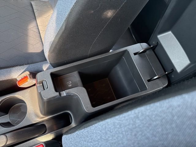 Used 2025 Nissan Versa SV image 28