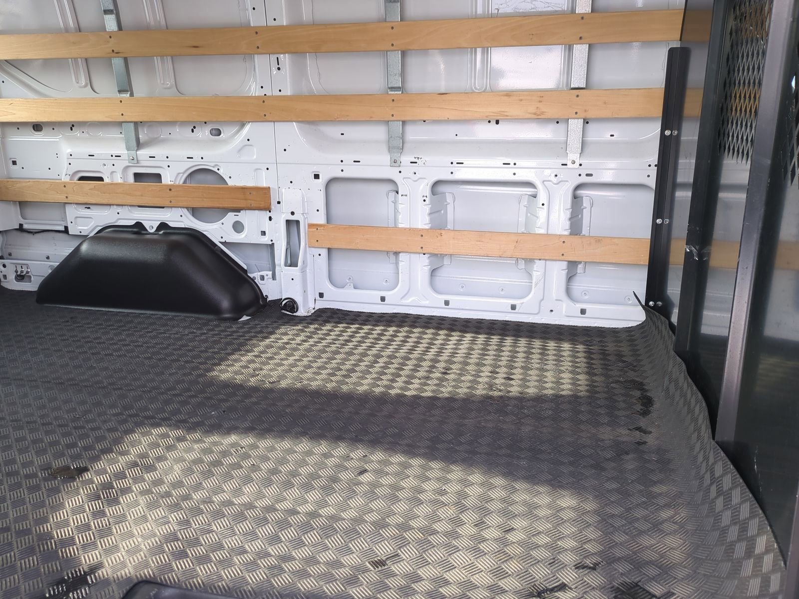 Used 2024 Ford Transit 250 Low Roof w/ Exterior Upgrade Package image 21