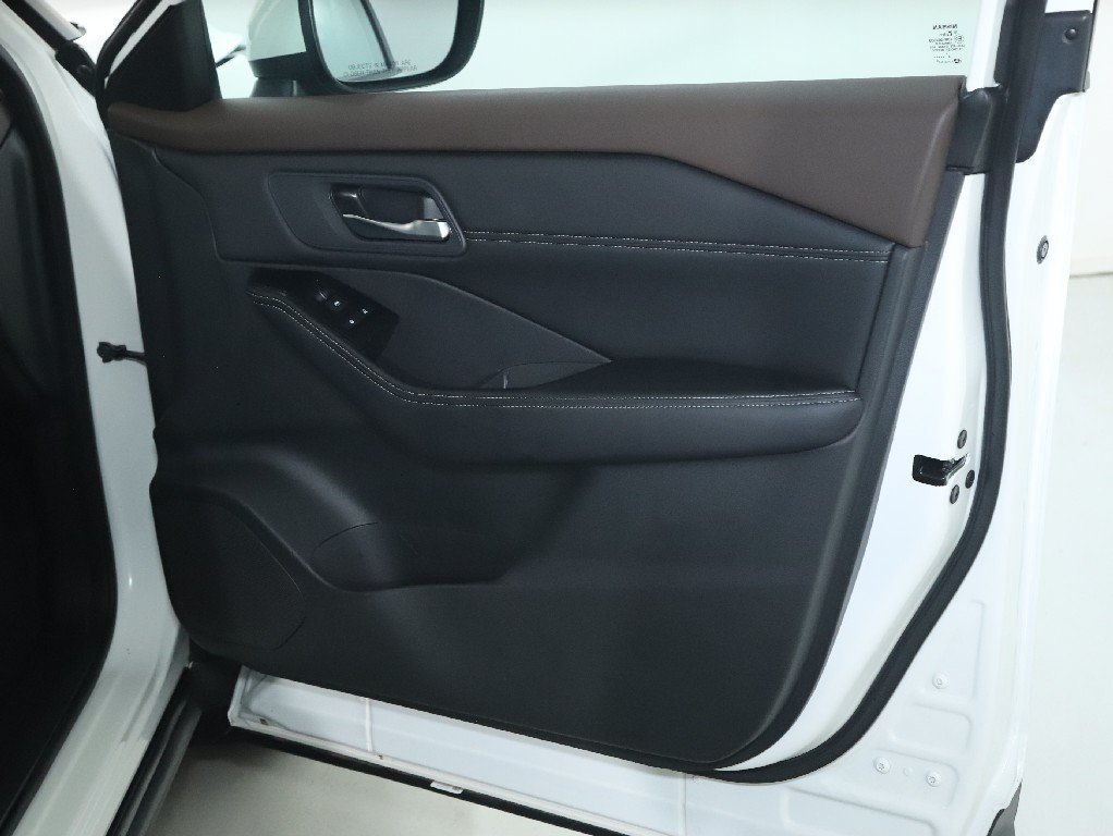 Certified 2023 Nissan Rogue SV w/ SV Premium B Package AWD/4WD image 37