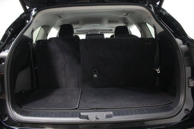 Used 2022 Toyota Highlander XLE image 32