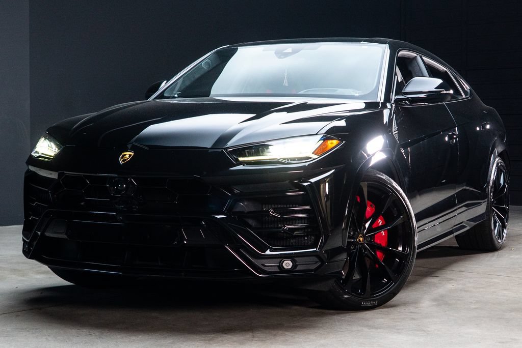 Used 2022 Lamborghini Urus AWD/4WD image 2
