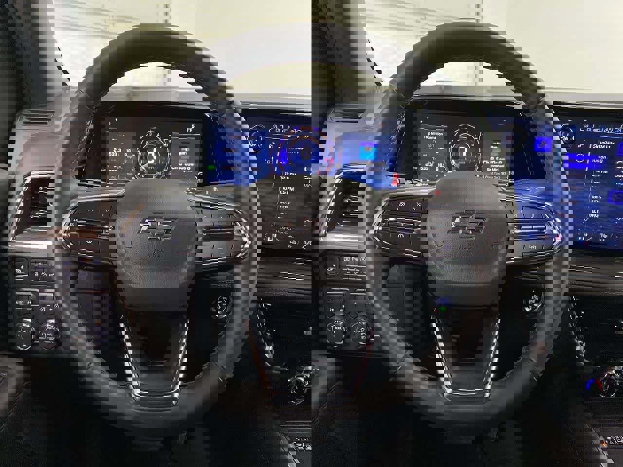 Used 2025 Chevrolet Suburban Z71 image 20