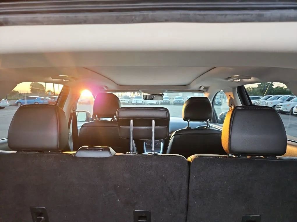 Used 2015 Ford Edge Titanium w/ Equipment Group 302A image 22