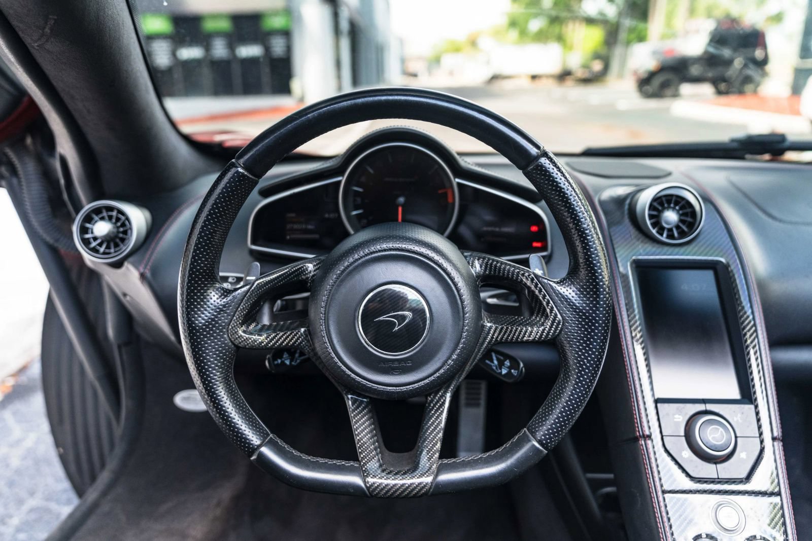 Used 2014 McLaren MP4-12C Spider RWD image 29