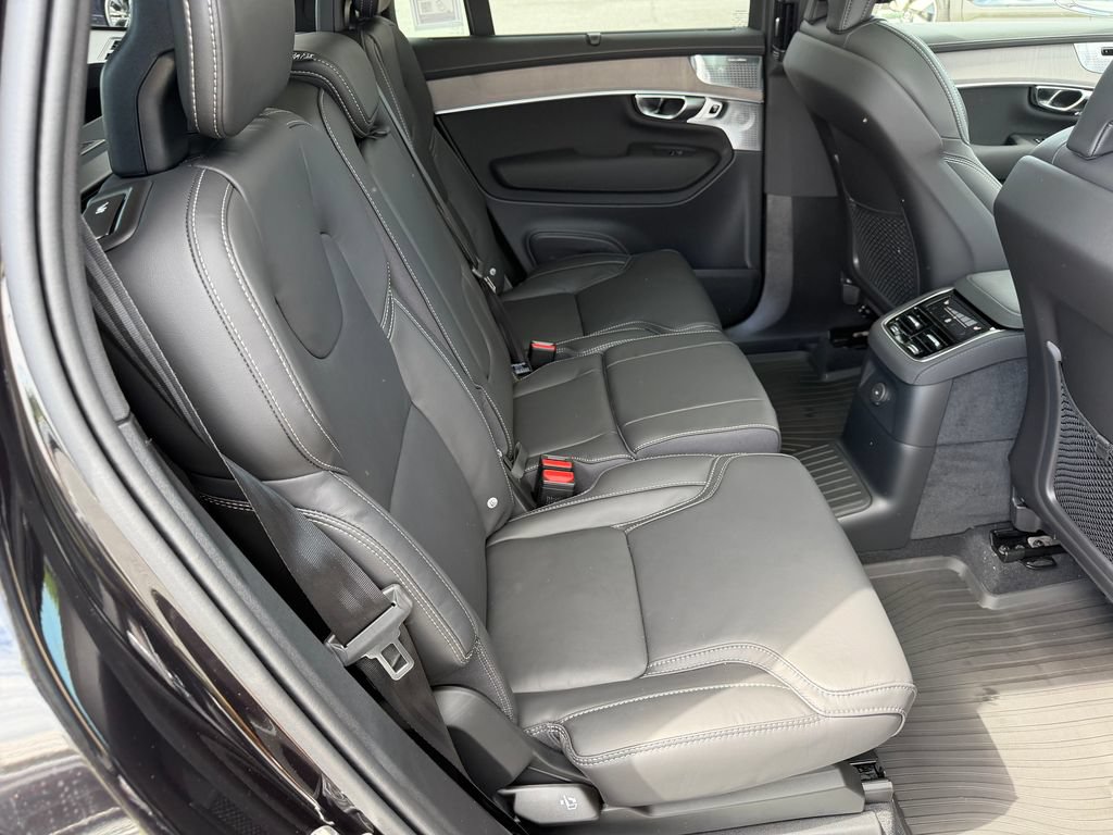 New 2026 Volvo XC90 T8 Ultra w/ Protection Package Premier AWD/4WD image 11
