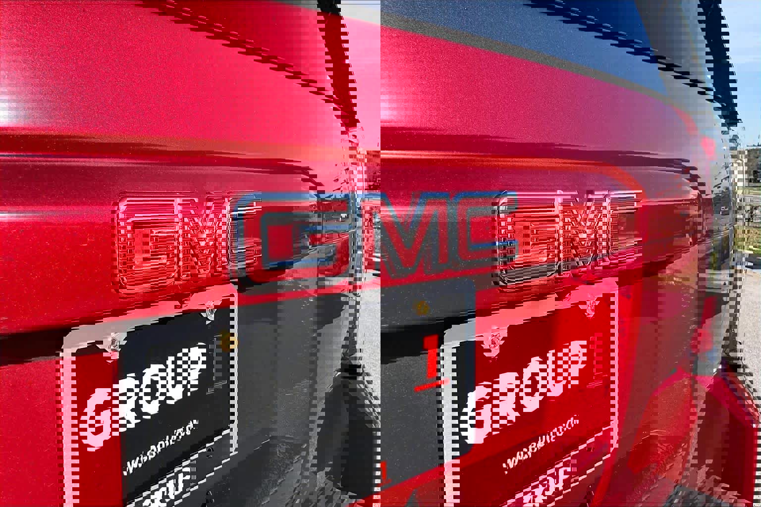 Used 2015 GMC Yukon SLT image 31