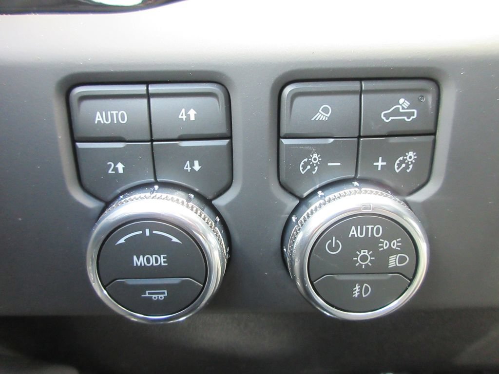 New 2026 GMC Sierra 3500 AT4 w/ AT4 Premium Plus Package AWD/4WD image 19