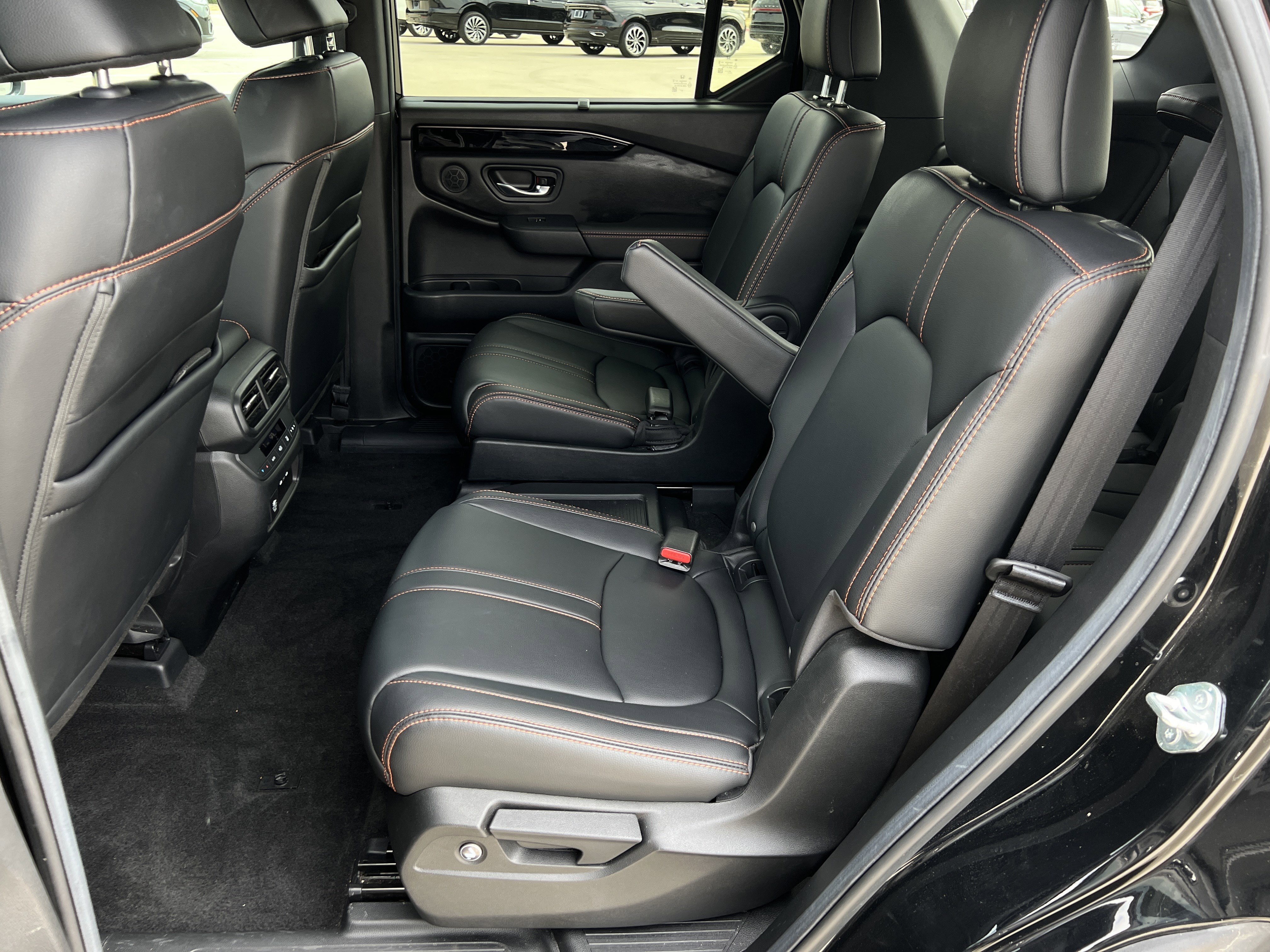 Used 2024 Honda Pilot TrailSport image 34