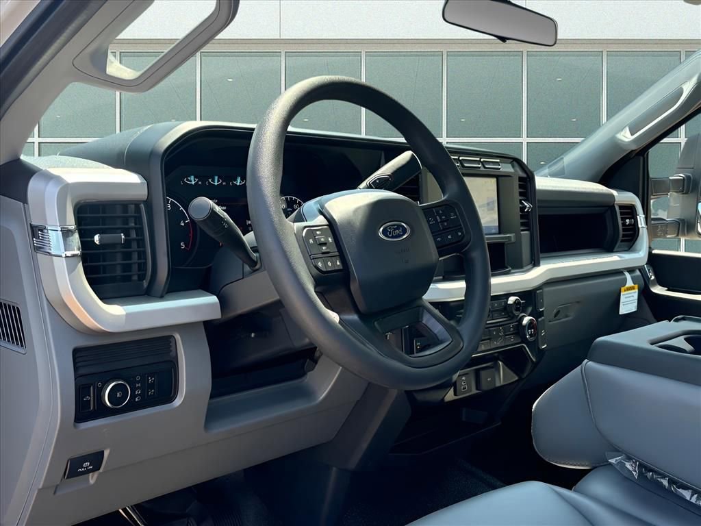 Used 2024 Ford F450 XL image 4
