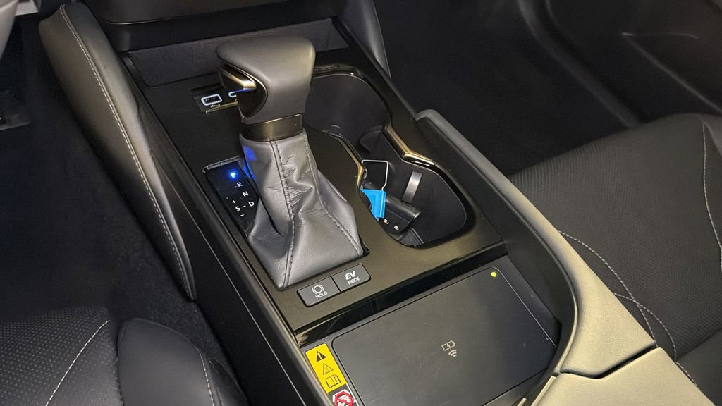 Certified 2025 Lexus ES 300h w/ Luxury Package FWD image 28