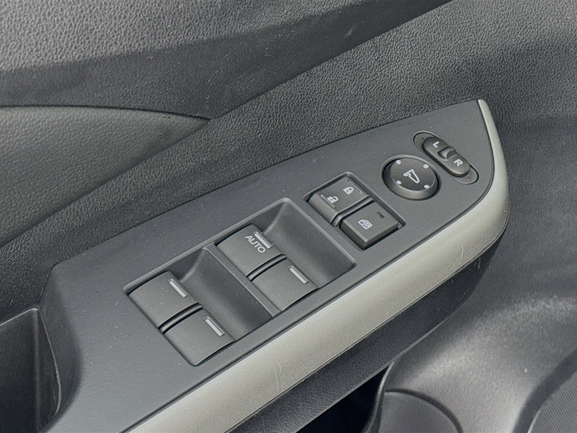 Used 2013 Honda CR-V EX-L image 17
