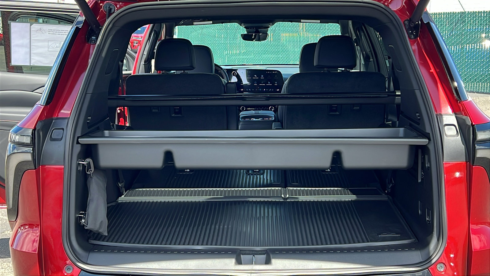 New 2026 Chevrolet Traverse RS w/ LPO, Floor Liner Package AWD/4WD image 11