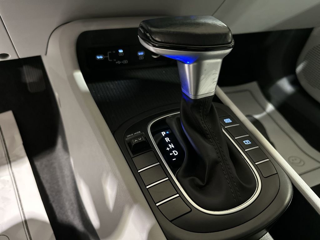 Used 2025 Hyundai Kona SEL image 20