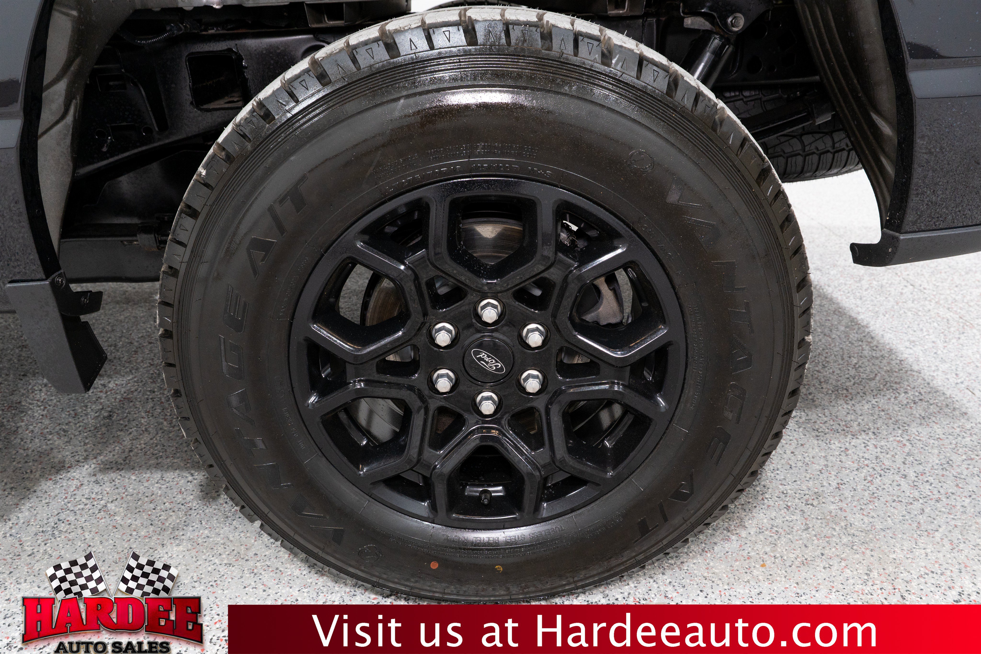 Used 2025 Ford F150 XLT w/ Equipment Group 302A MID AWD/4WD image 10