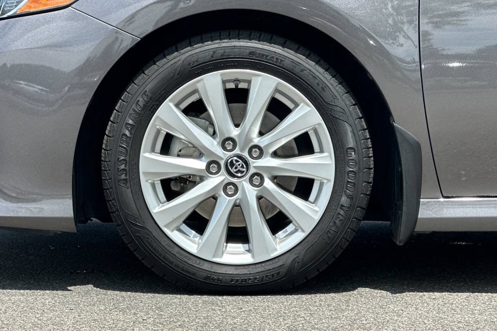 Used 2019 Toyota Camry LE FWD image 25