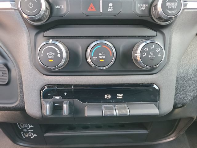 Used 2024 RAM 3500 Big Horn AWD/4WD image 21