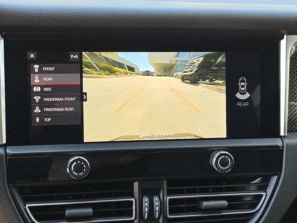 Used 2023 Porsche Macan S AWD/4WD image 29