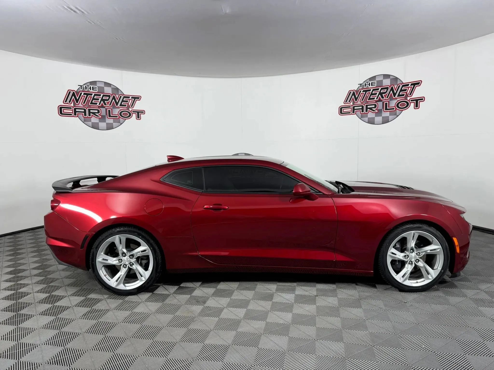 Used 2023 Chevrolet Camaro LT RWD image 8