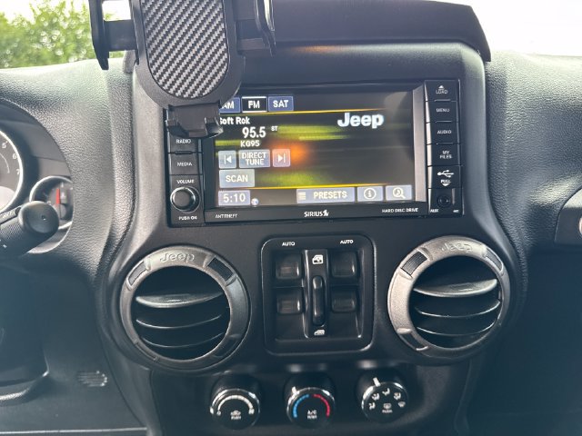 Used 2017 Jeep Wrangler Unlimited Sport AWD/4WD image 19