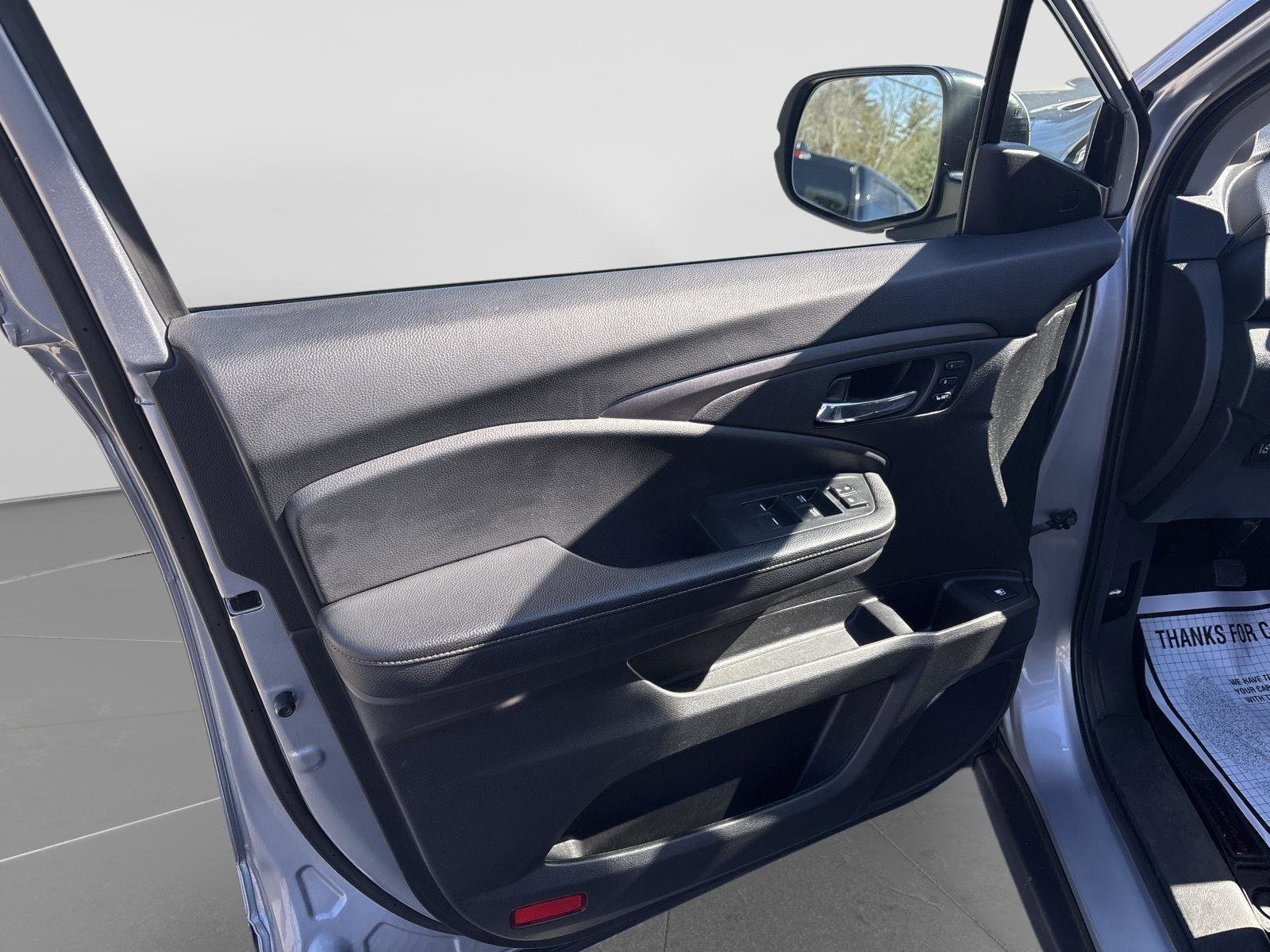 Used 2022 Honda Ridgeline RTL image 11