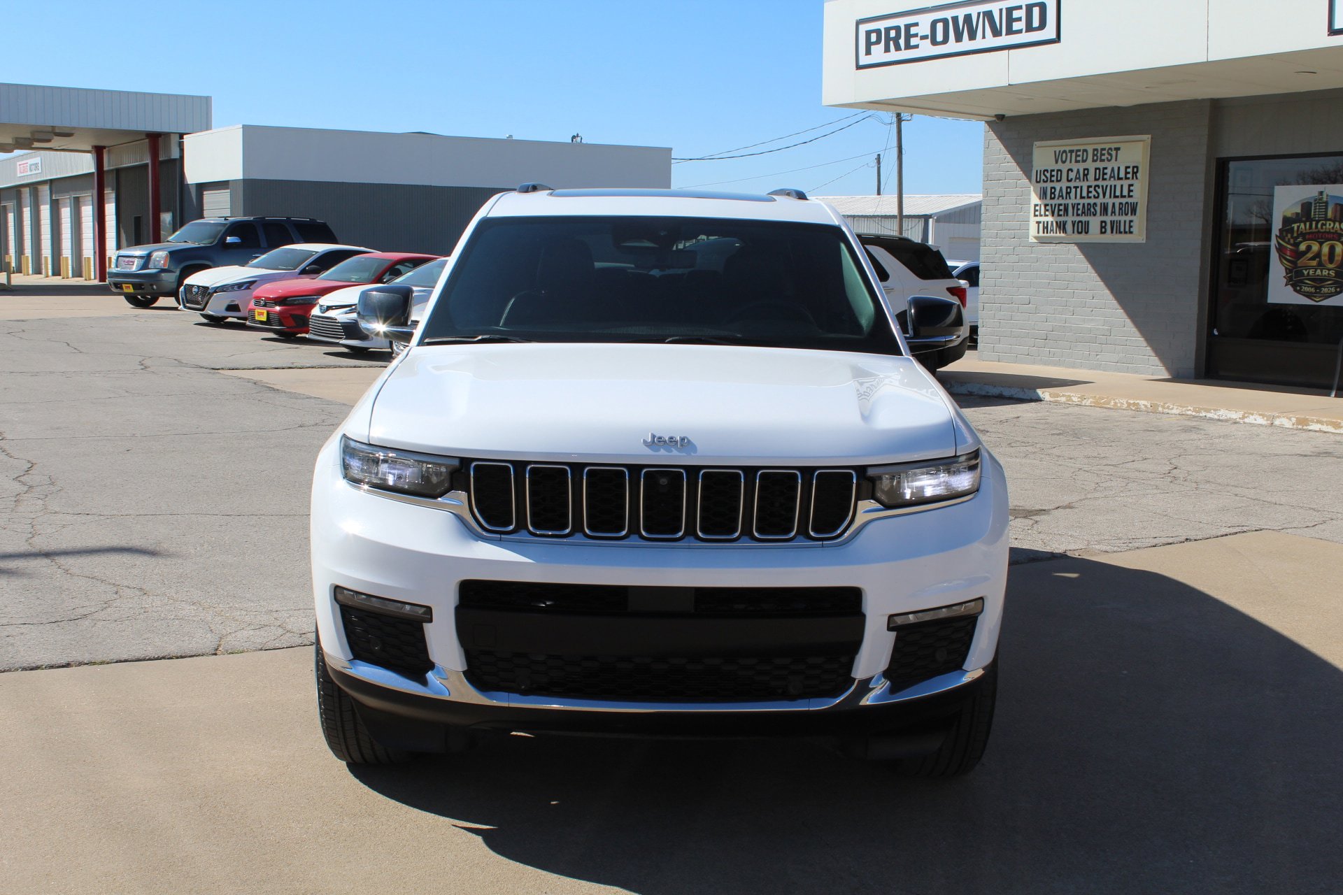 Used 2024 Jeep Grand Cherokee L Limited w/ Luxury Tech Group II image 12