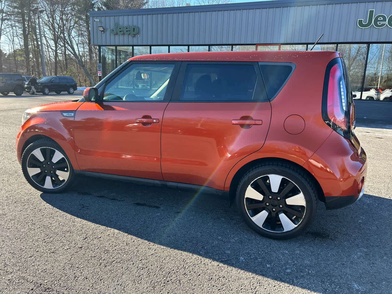 Used 2018 Kia Soul + image 14