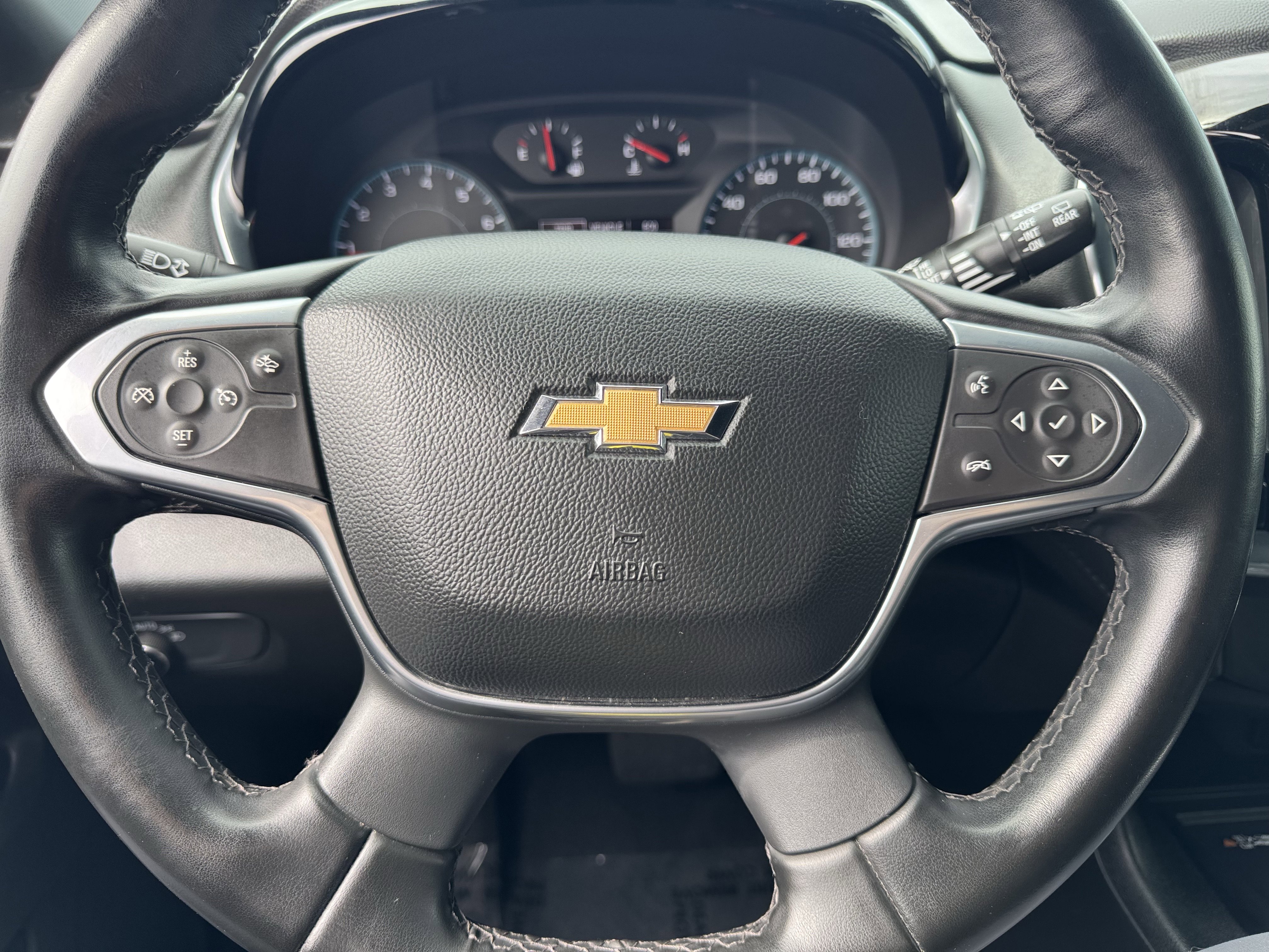 Used 2023 Chevrolet Traverse LT FWD image 38