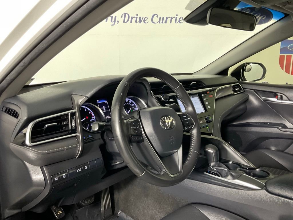 Used 2018 Toyota Camry SE FWD image 13