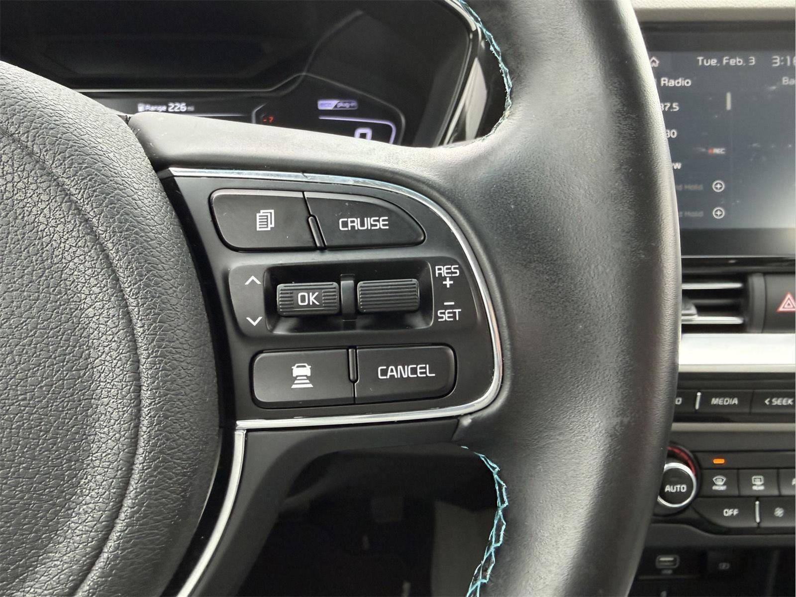 Used 2020 Kia Niro EX image 14