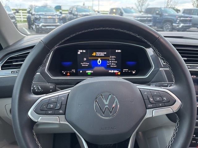 Used 2022 Volkswagen Tiguan SE image 13