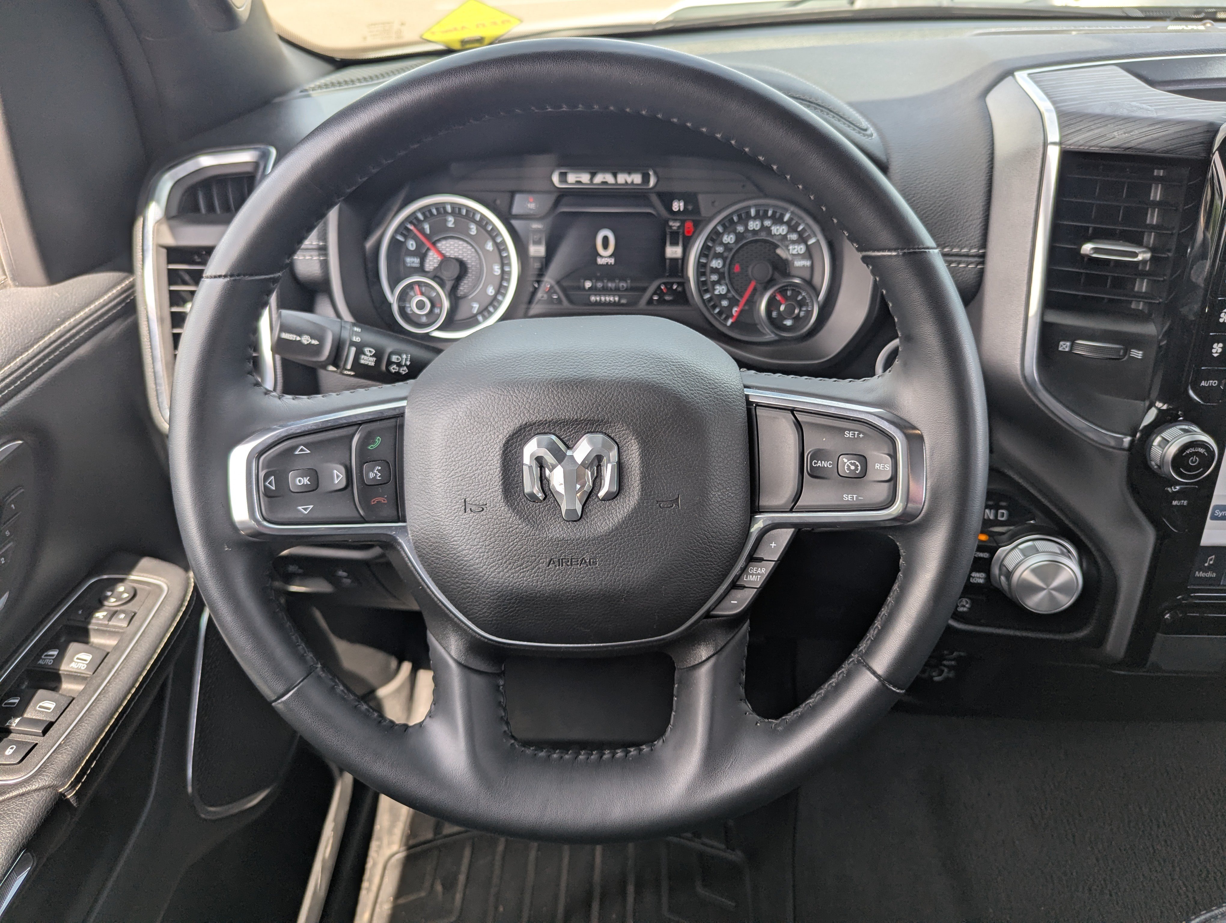 Used 2024 RAM 1500 Laramie AWD/4WD image 22