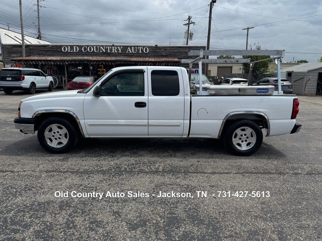 Used 2005 Chevrolet Silverado 1500 LS w/ Light Duty Power Package RWD image 1