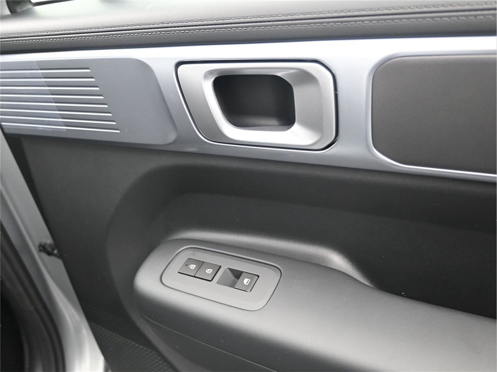 New 2026 Hyundai Santa Fe SE AWD/4WD image 5
