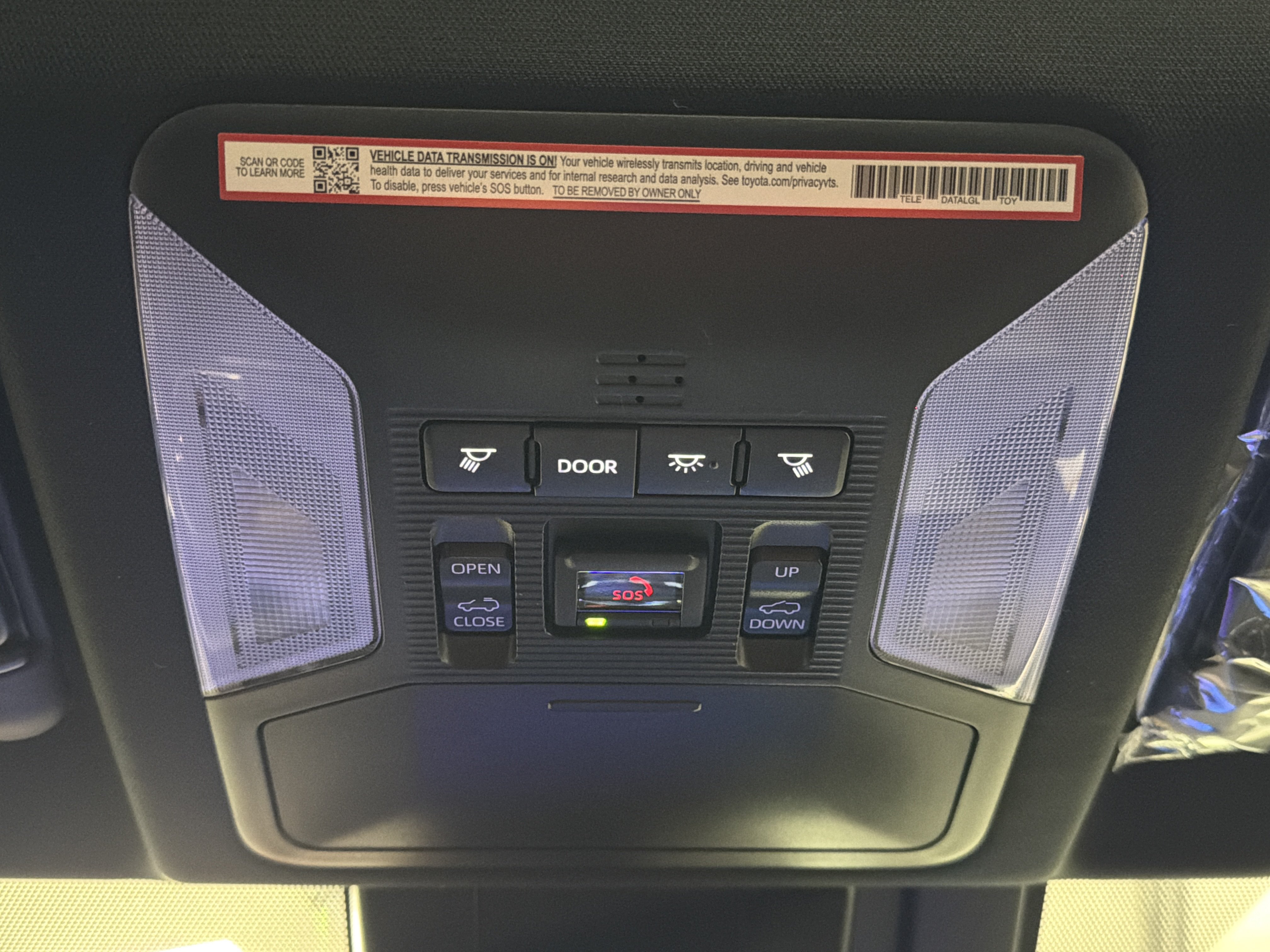New 2025 Toyota RAV4 XSE w/ Weather Package AWD/4WD image 18