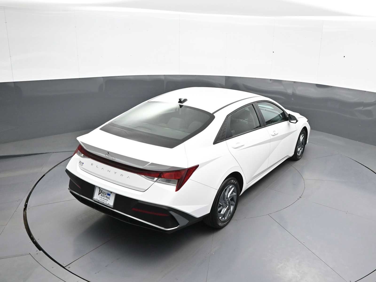 Certified 2024 Hyundai Elantra SEL FWD image 36