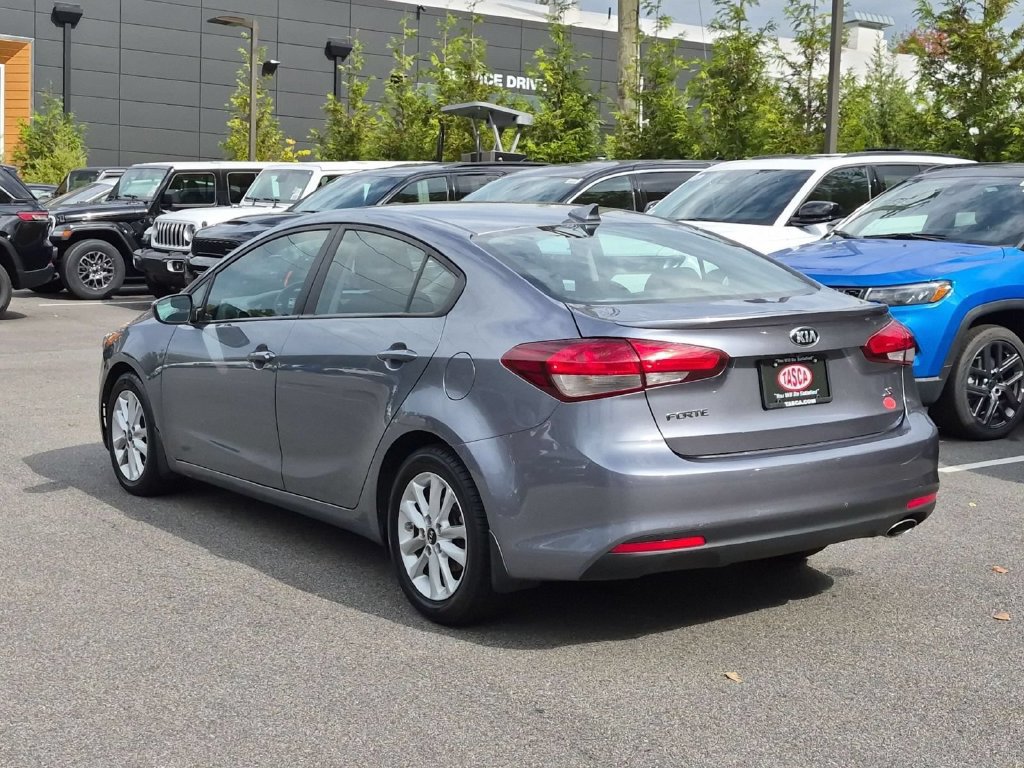 Used 2017 Kia Forte S FWD image 7