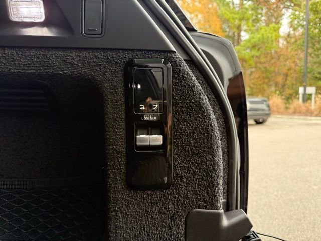 Certified 2023 Land Rover Range Rover SE image 25