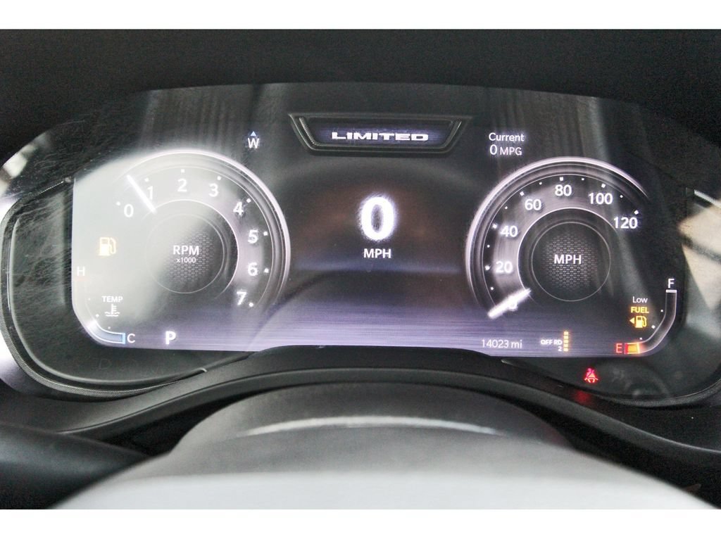 Used 2025 RAM 1500 Limited w/ Body Color Bumper Group AWD/4WD image 16