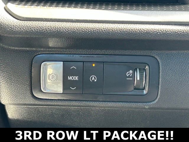 Used 2025 Chevrolet Traverse LT FWD image 21