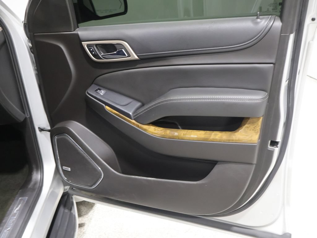 Used 2017 GMC Yukon Denali AWD/4WD image 25