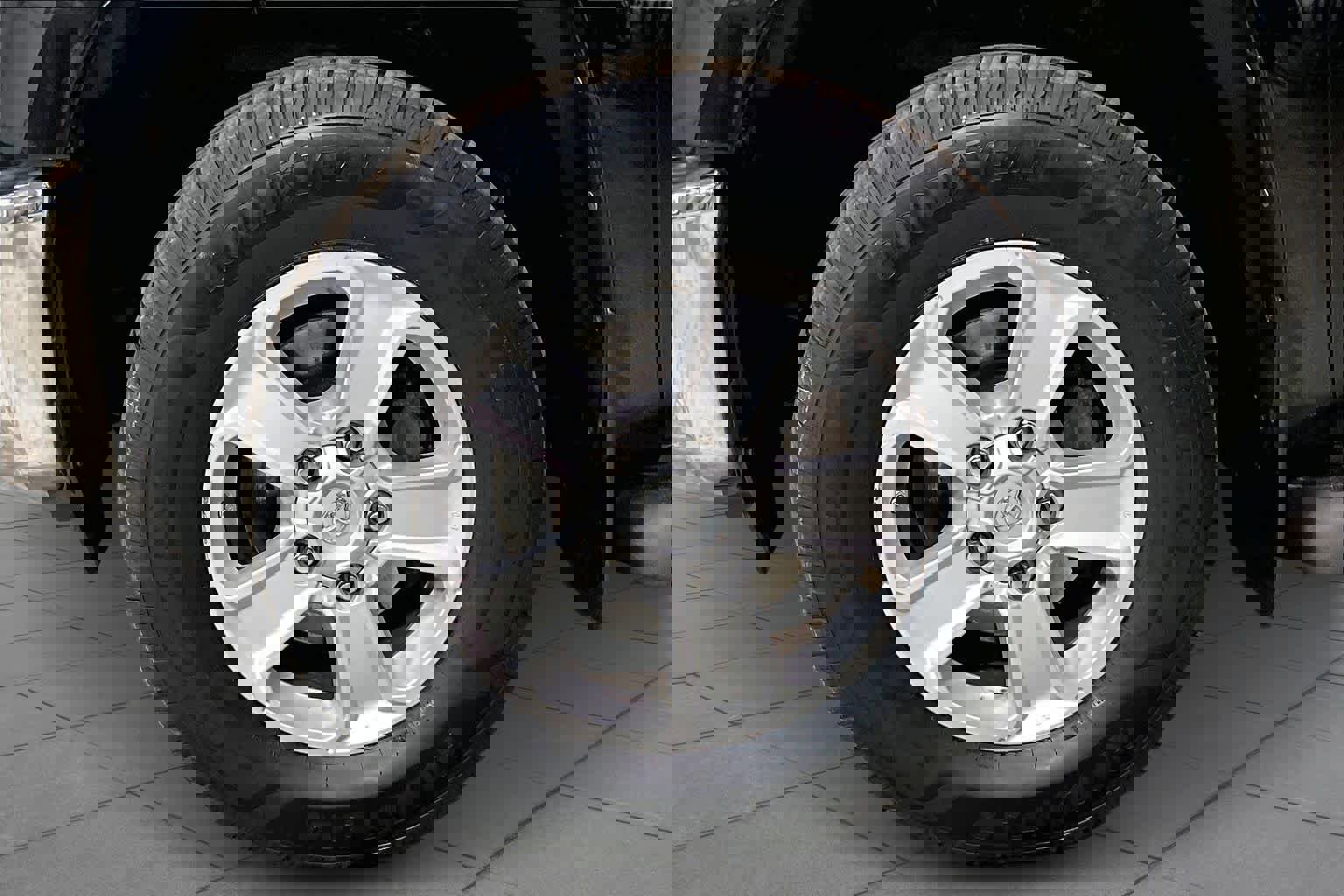 Used 2016 Toyota Tundra SR5 image 11