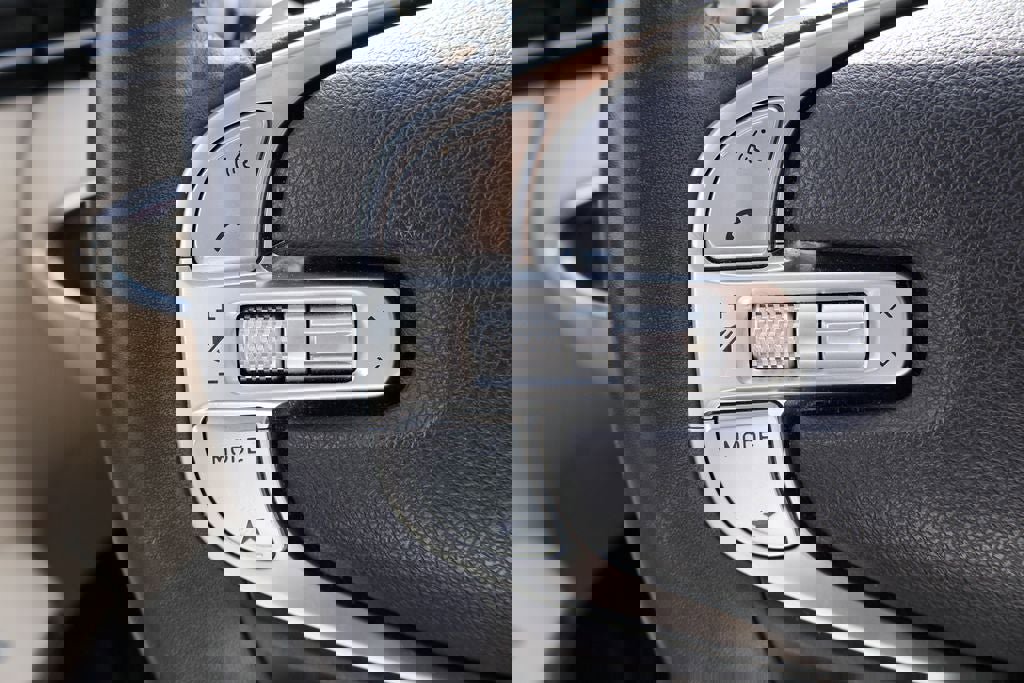 Used 2023 Genesis GV70 2.5T w/ Advanced Package image 13