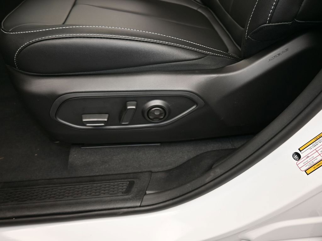 Used 2025 Jeep Grand Cherokee Limited image 15