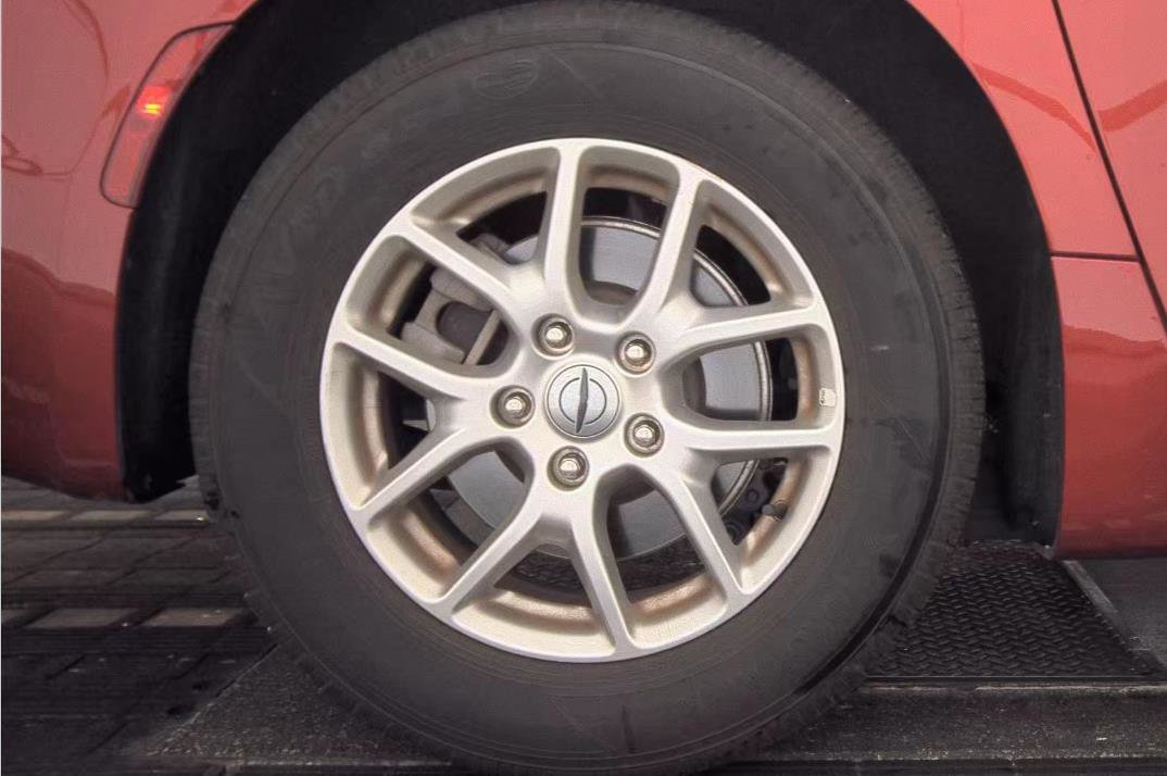 Used 2025 Chrysler Pacifica Select FWD image 15