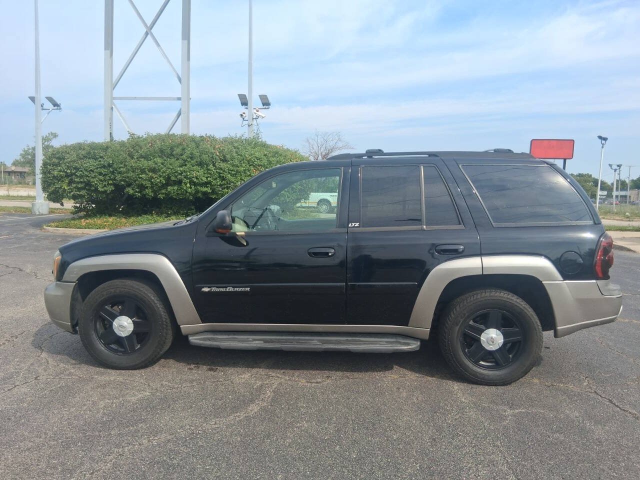 Used 2002 Chevrolet TrailBlazer LTZ AWD/4WD image 5